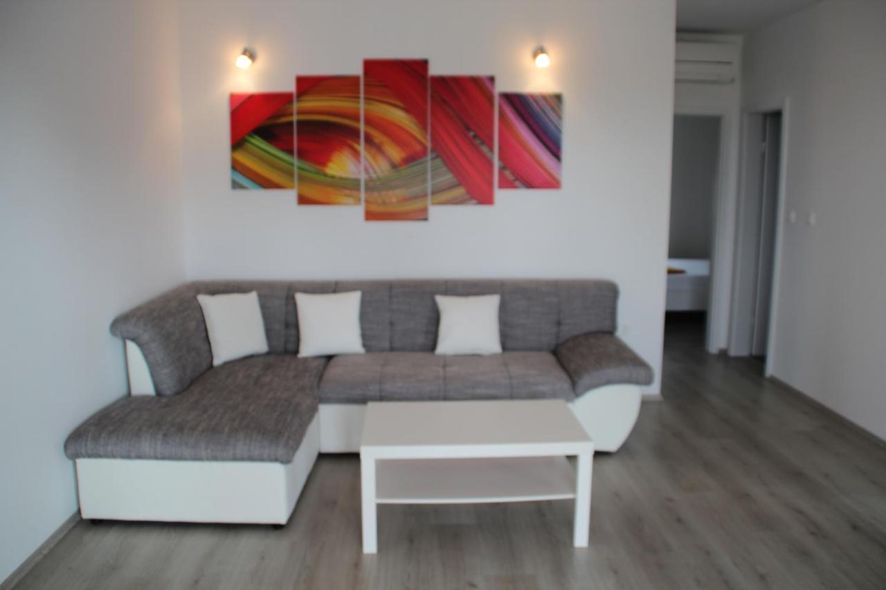 Franivanin Exteriör bild